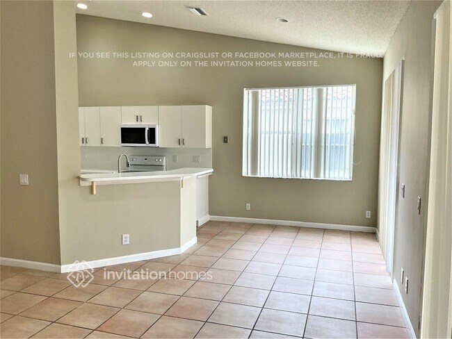 Foto del edificio - 936 Falling Water Rd