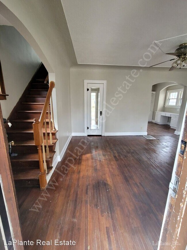 Foto del edificio - 3 br, 1 bath House - 613 Pearl St 1