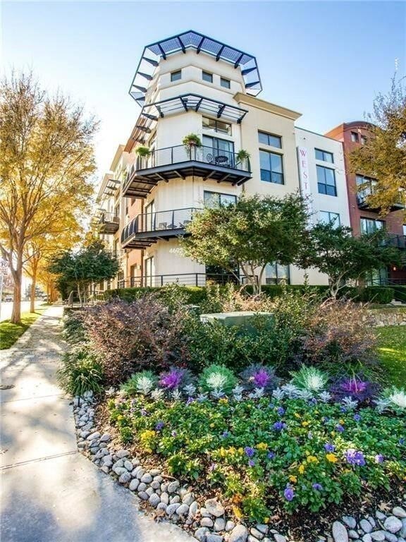 Foto principal - 4605 Cedar Springs Rd