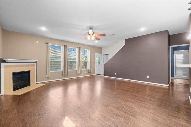 Building Photo - 2402 Lofty Falls Ct