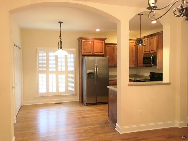 Foto del edificio - 502 Whistler Ln N