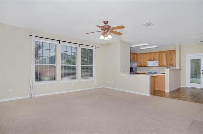 Foto del edificio - 8409 Island Ct