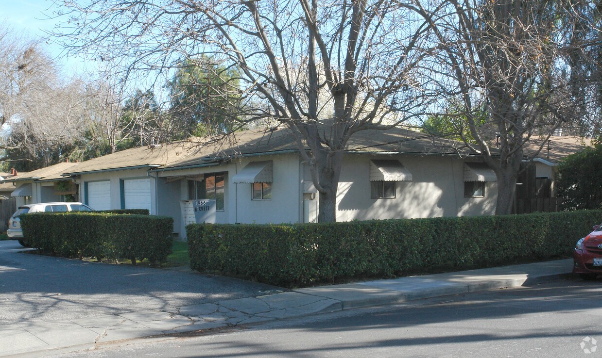 Foto del edificio - 1968 Hackett Ave