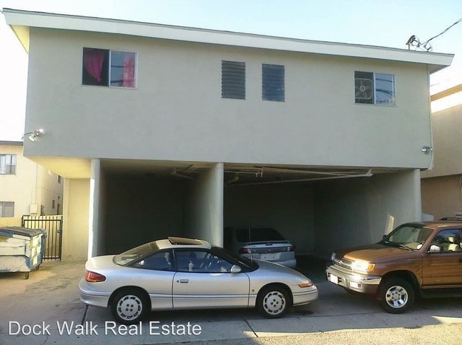 Building Photo - 1656 Lomita Blvd