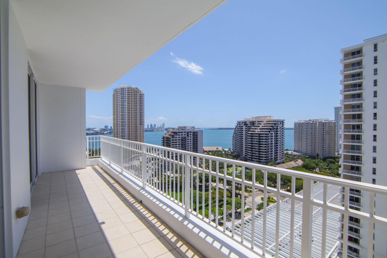 801 Brickell Key Blvd Unit 1909, Miami, FL 33131 - Room for Rent in ...