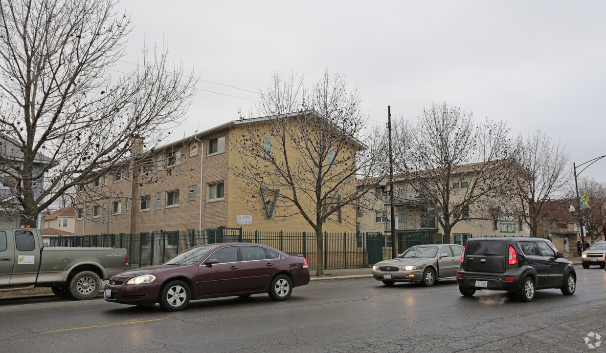 3731 - 3733 W 63rd St - 3733-3737 W 63rd St