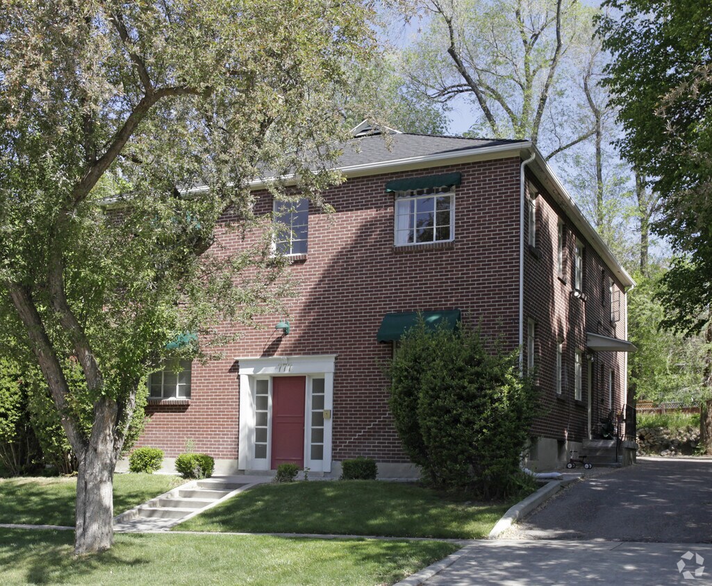 Building Photo - 777 2nd Ave