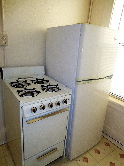 Kitchen 1 - 135 N Montezuma St