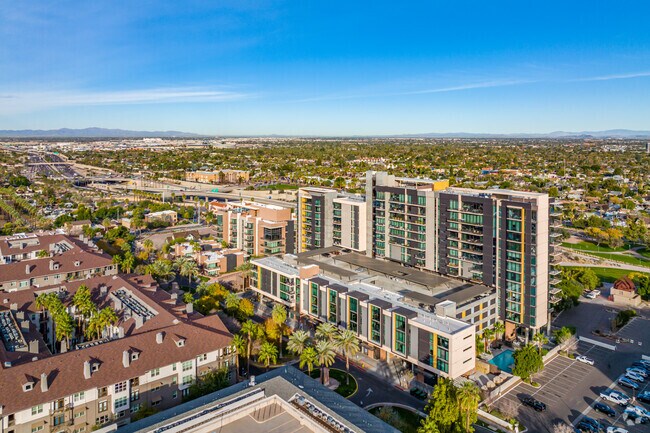 Foto aérea - Portland Place Condominiums