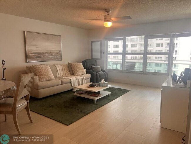 Building Photo - 3900 Galt Ocean Dr