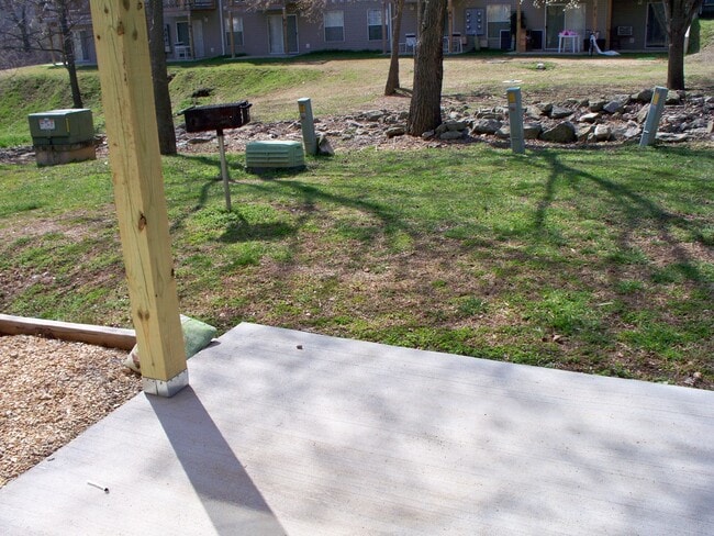 Building Photo - Nice 1 Bedroom 1 Bath Unfurnished Condo Ne...