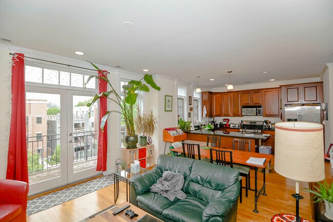 Foto del edificio - 4325 N Ashland Ave