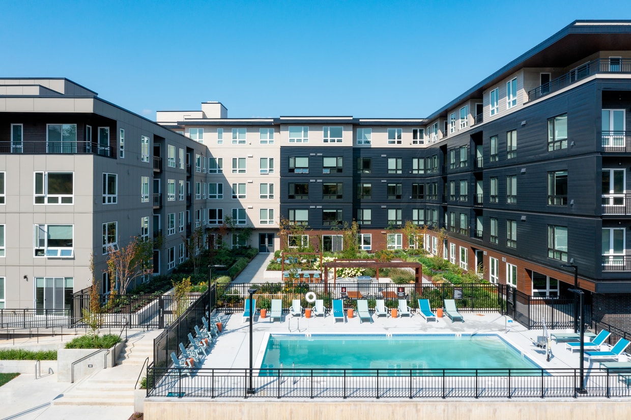 Alton Heartwood 1150 10th Ave NE Issaquah, WA Apartments for Rent