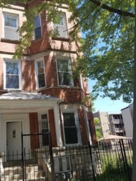Building Photo - 1323 S Millard Ave