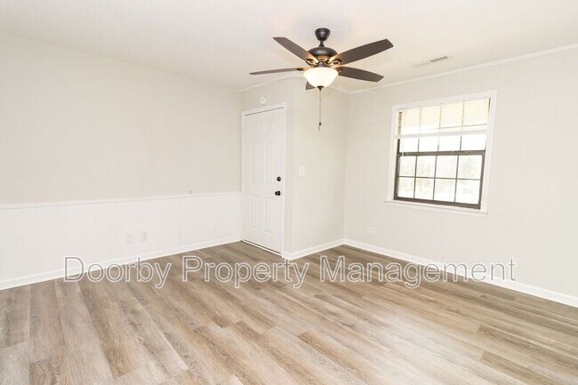 Foto del edificio - 1418 Baggett Rd