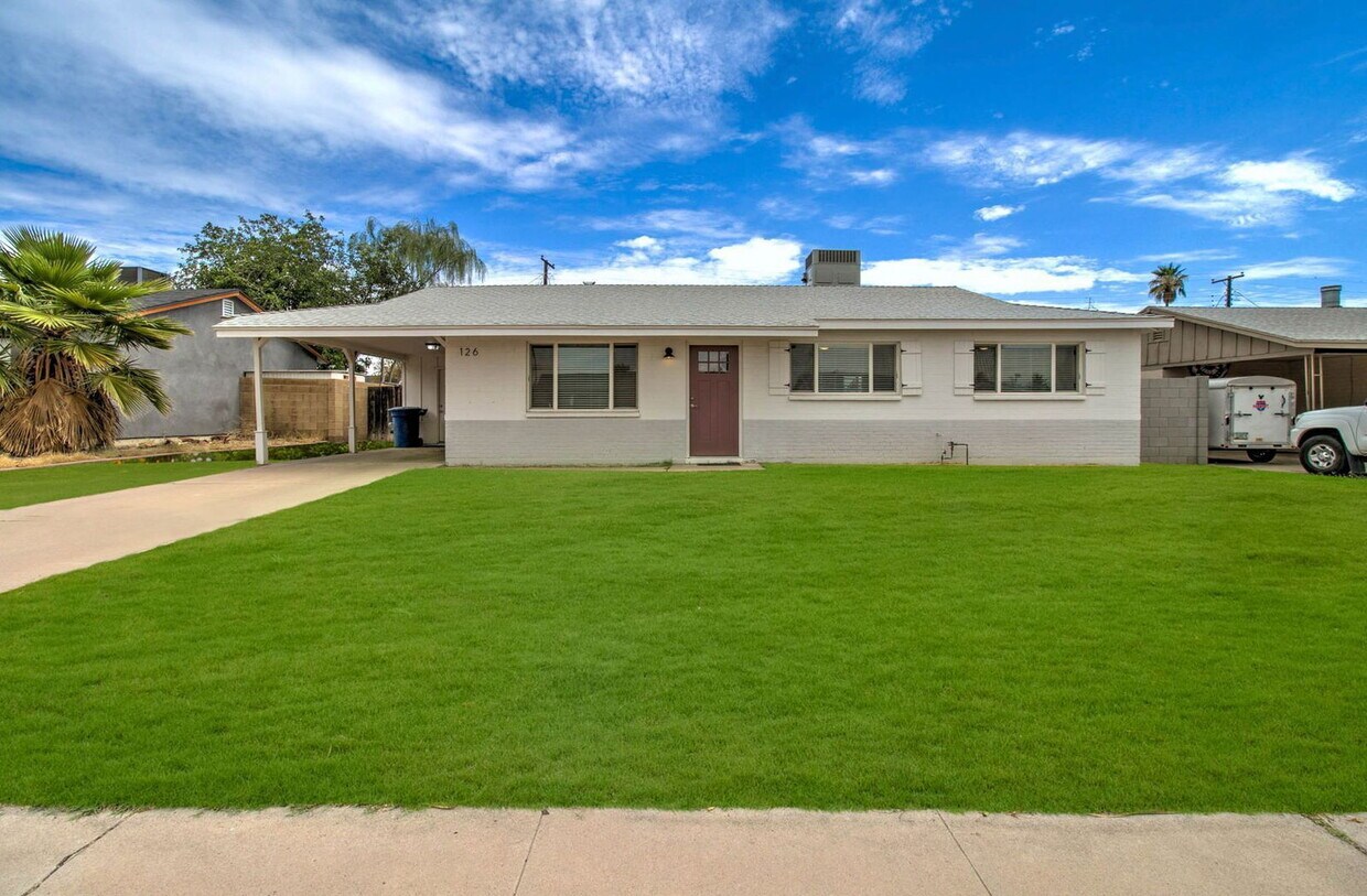 Foto principal - 126 E Fillmore St