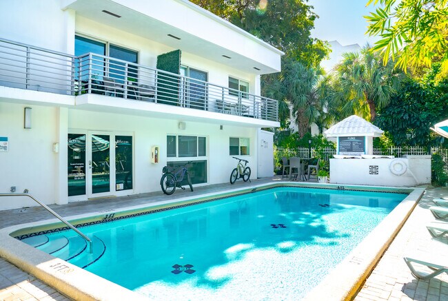 Foto del edificio - 365 N Ocean Blvd