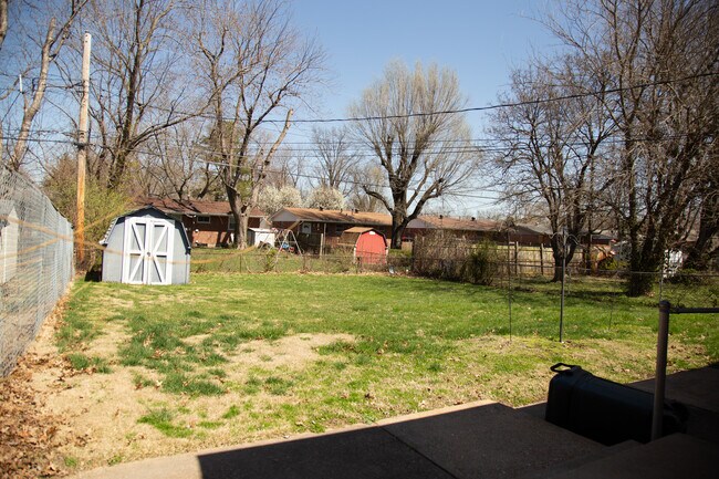 Foto del edificio - 1371 Cove Ln