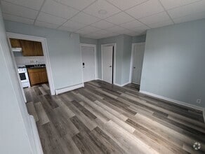 Building Photo - 96 Summer Ave