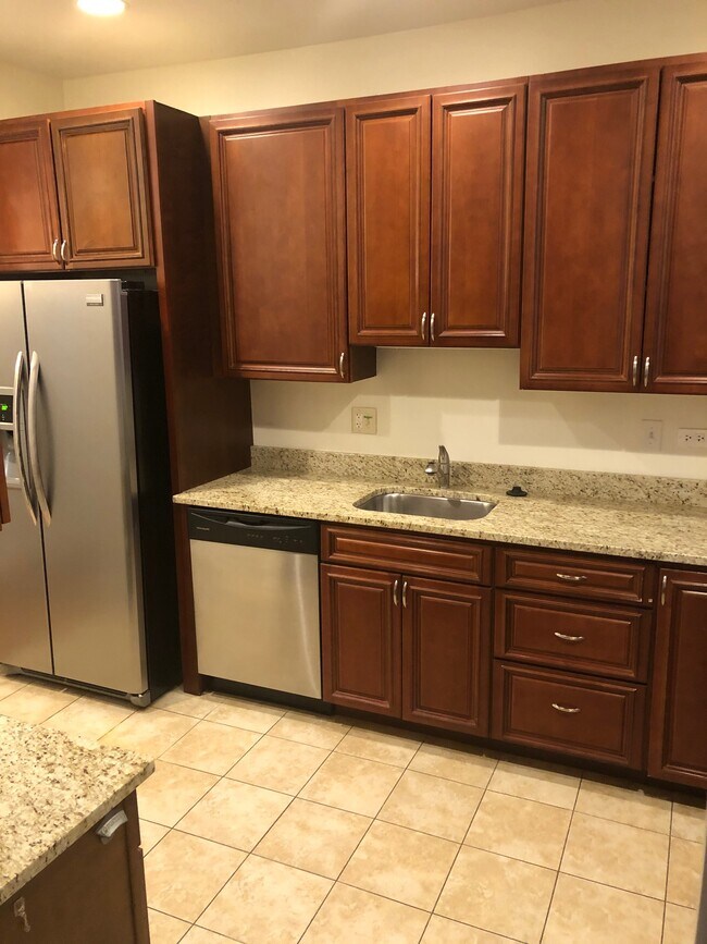 Building Photo - 2609 N Hampden Ct