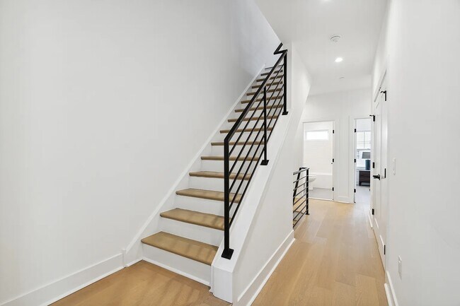Foto del edificio - 3613 Golfview Ln