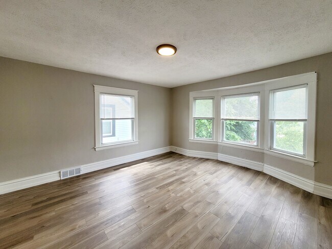 Foto del edificio - 400 Grant St SW