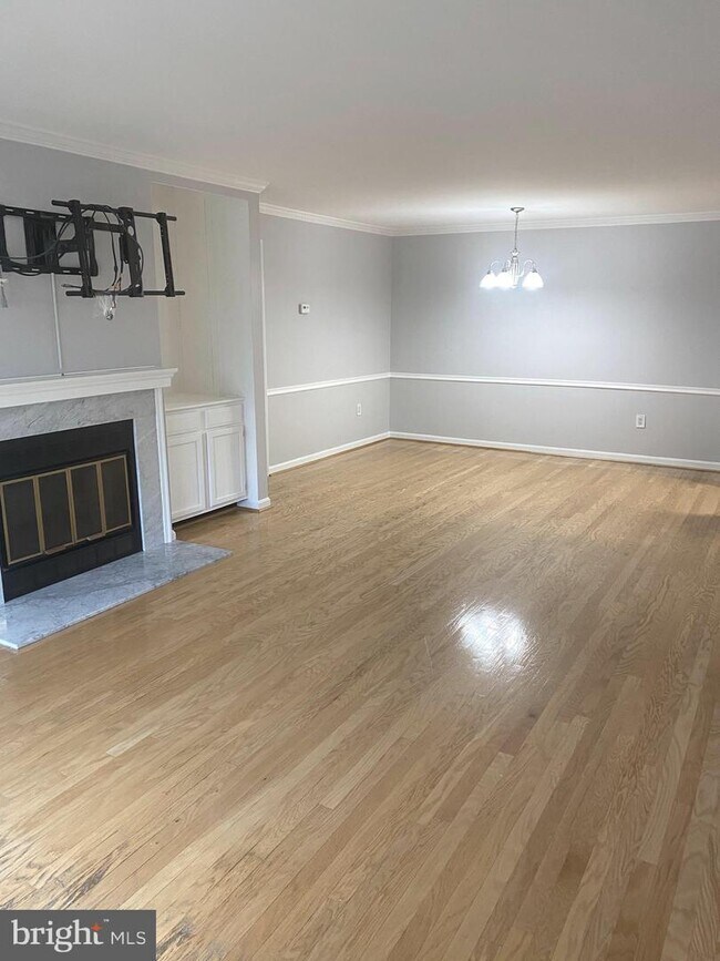 Building Photo - 12296 Wadsworth Way