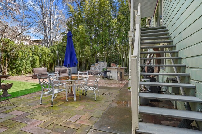 Building Photo - 808 E St