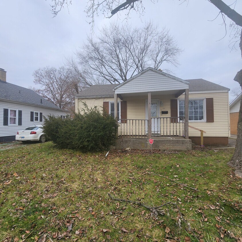 916 Zeiter St, Danville, IL 61832 House Rental in Danville, IL