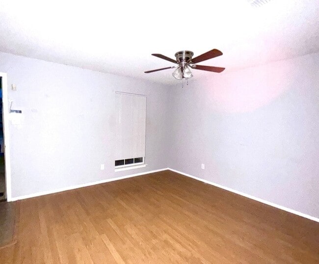 Building Photo - 1634 Red Oak Trail