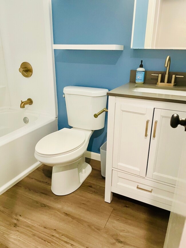 Foto del edificio - 1734 Valleywood Ct