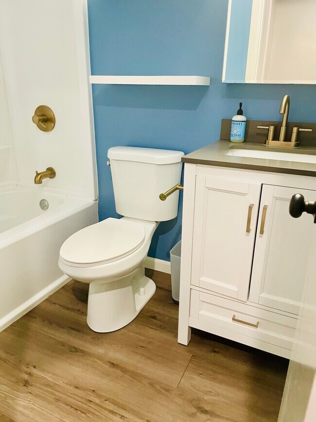 Building Photo - 1734 Valleywood Ct