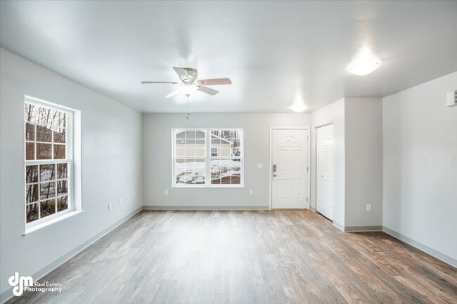 Building Photo - 3851 E Brenda Ave