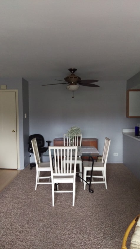 dining area - 1906 Plum Grove Rd