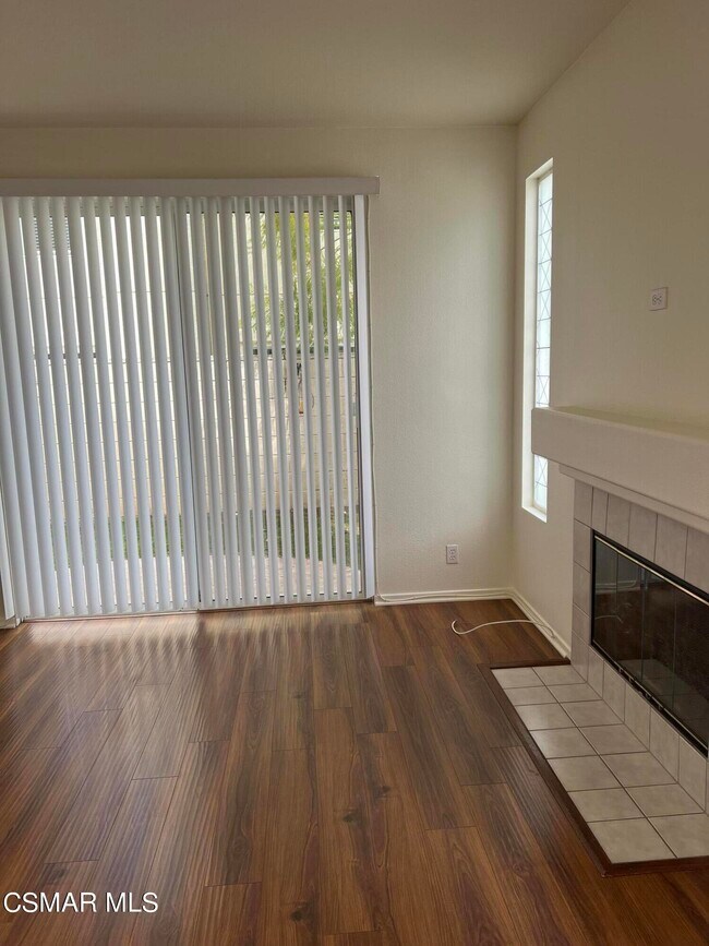 Building Photo - 11815 San Tropez Pl