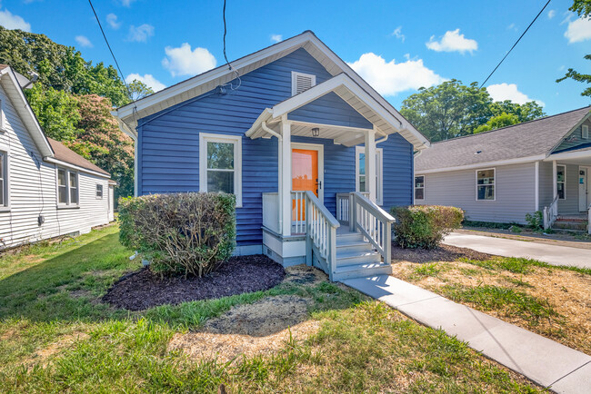Building Photo - 626 Celey St