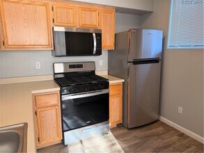 Building Photo - 9050 W Warm Springs Rd