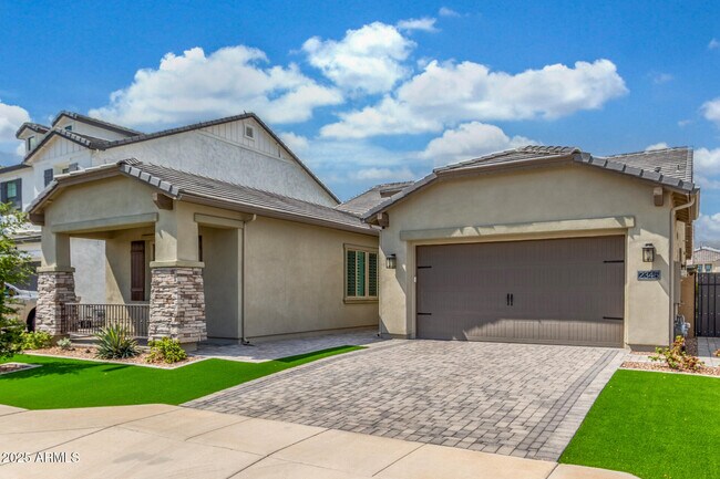 Building Photo - 2346 E Warbler Rd