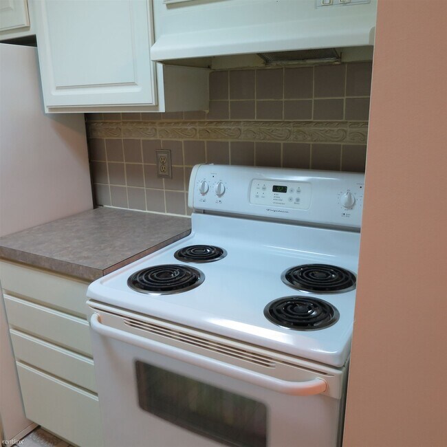 Building Photo - 2 br, 1.5 bath Condo - 1381 Laurel Valley Dr
