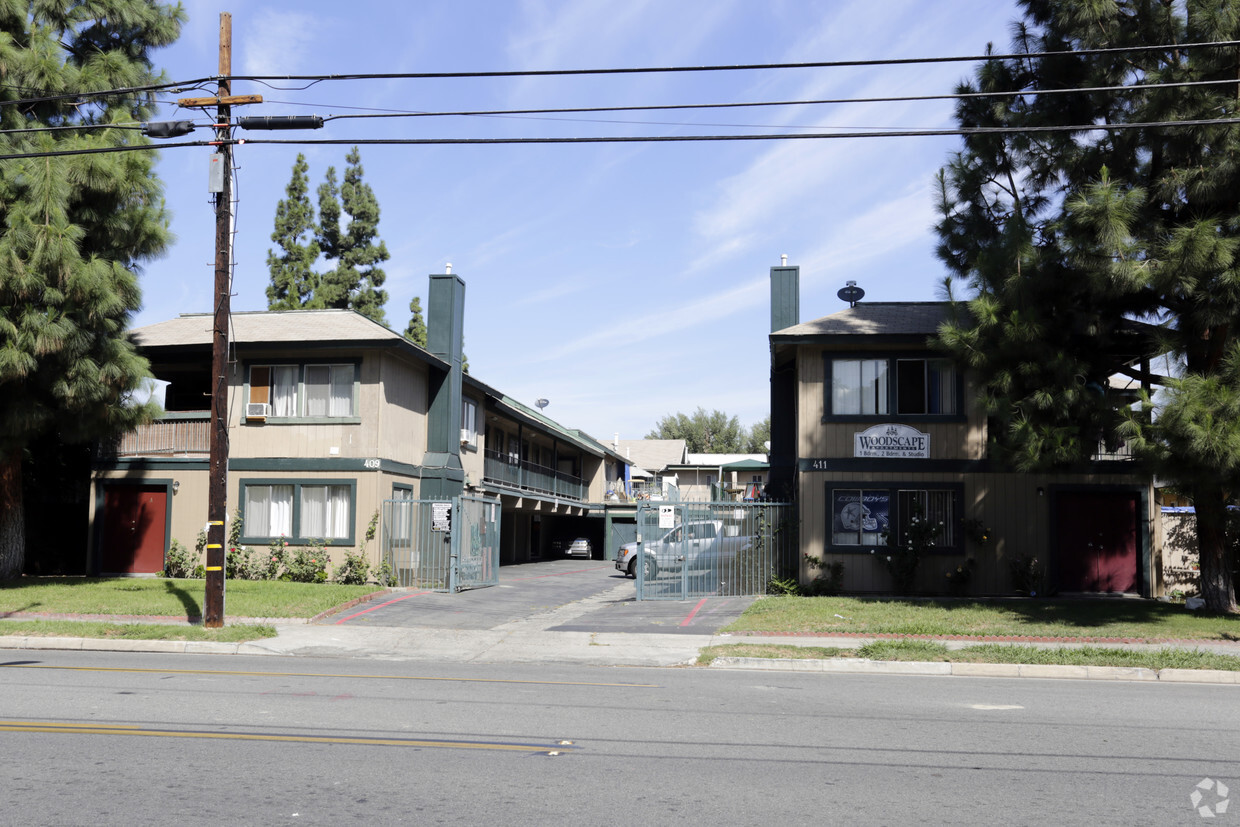 Primary Photo - 409 E Washington Ave