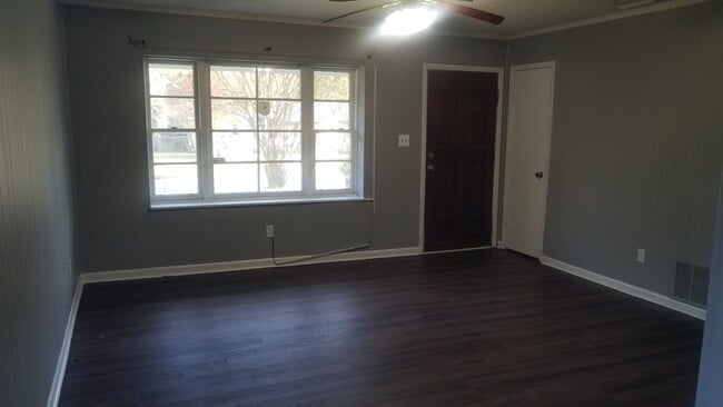 Building Photo - 3 Bedroom/1 Bath Home located in Valdosta