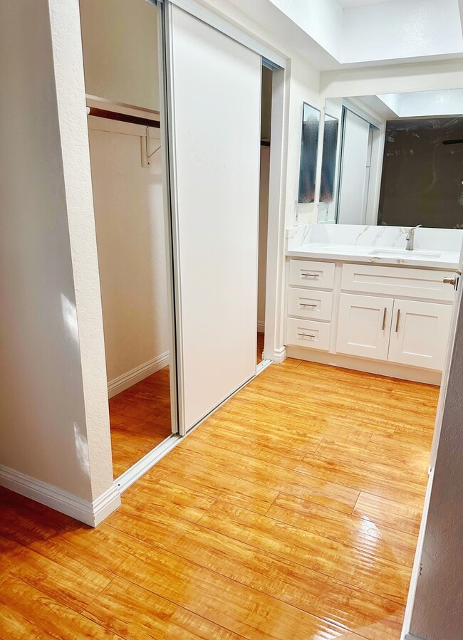 Foto del edificio - 10968 Buckingham Way