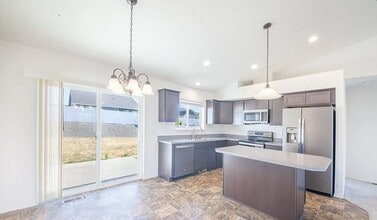 Building Photo - 3411 Glacier Dr