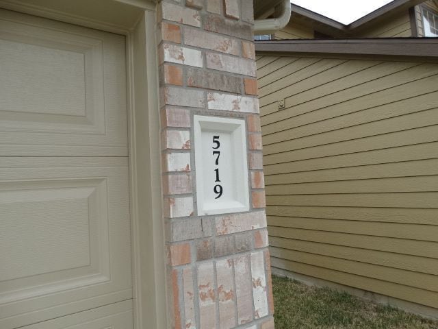 Building Photo - 5719 Post Oak Manor Dr