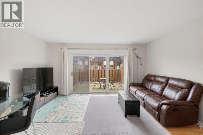 Photo du bâtiment - 6384 Thornberry Crescent