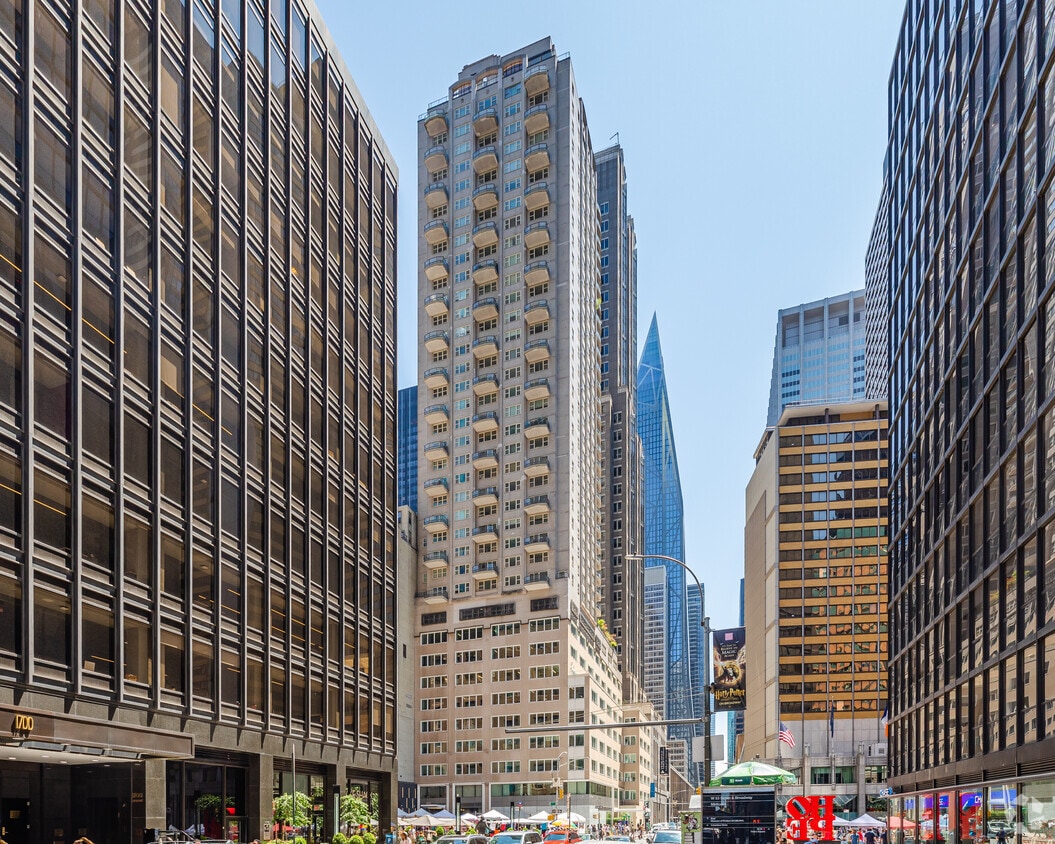 Building Photo - Tower 53