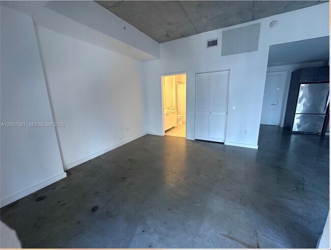 Foto del edificio - 151 SE 1st St
