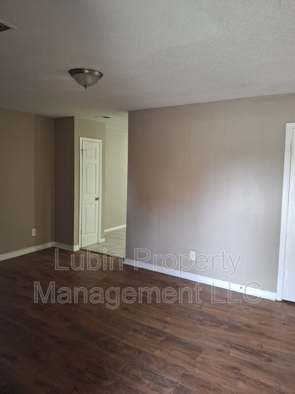 Foto del edificio - 1221 Tahoe Rd