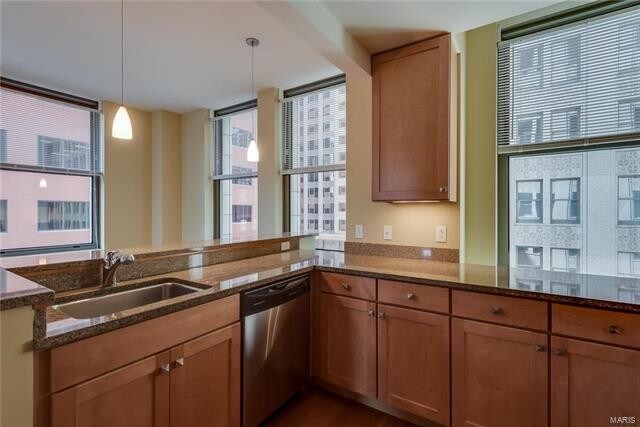 Building Photo - 314 N Broadway