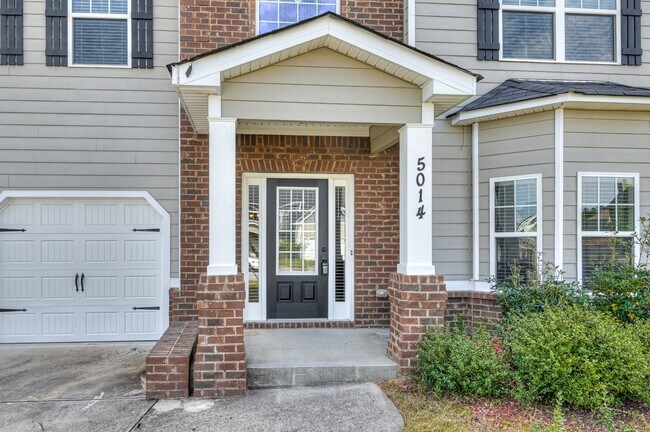 Building Photo - 5014 Vine Ln